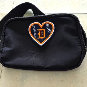 Detroit Tigers Belt Bag